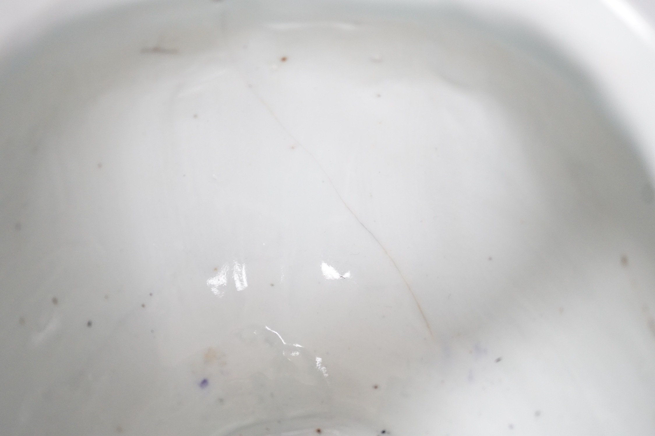 An 18th century Chinese export blue and white porcelain bordalou. 22cm wide